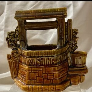 VINTAGE McCOY WISHING WELL